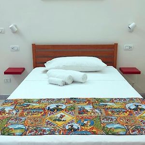 Camera con letto king size